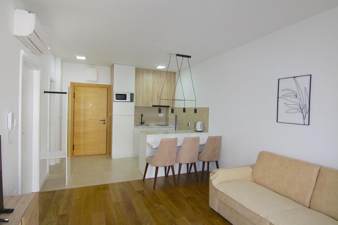 Apartments Lora Zmajeva, 7 Budua Esterno foto