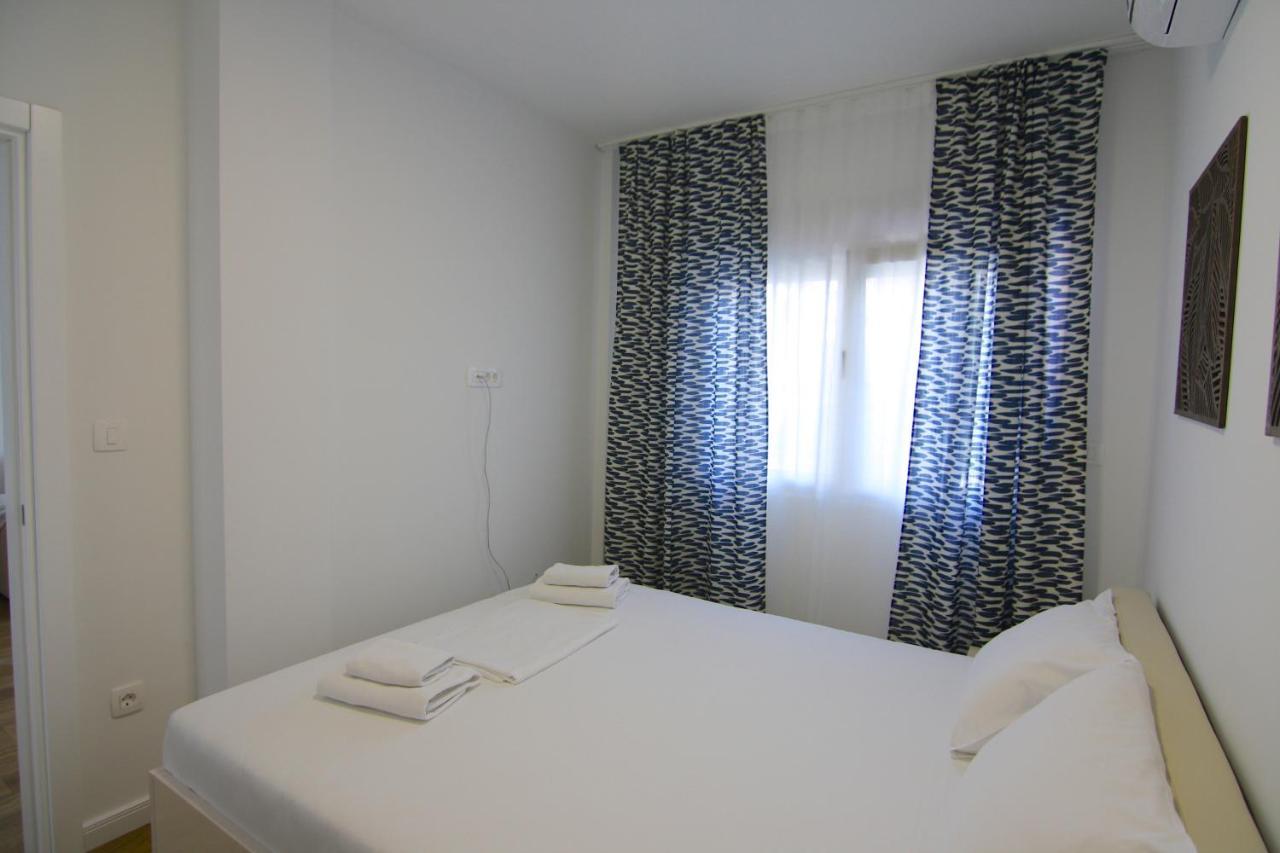 Apartments Lora Zmajeva, 7 Budua Esterno foto