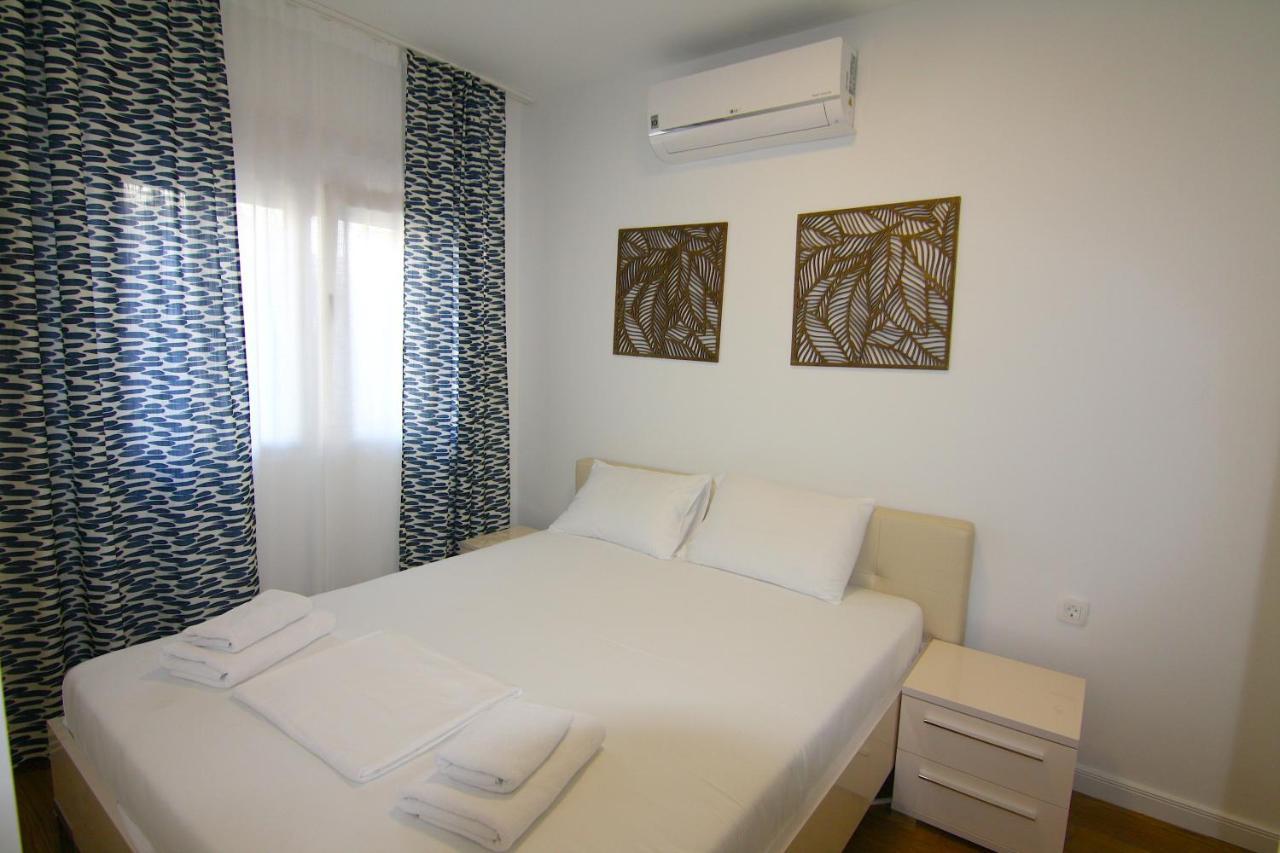 Apartments Lora Zmajeva, 7 Budua Esterno foto
