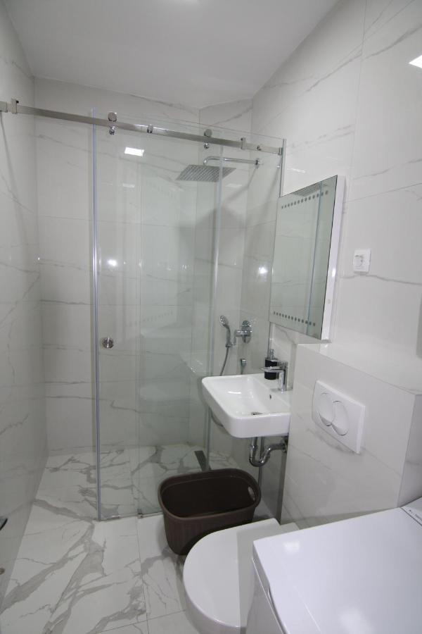 Apartments Lora Zmajeva, 7 Budua Esterno foto