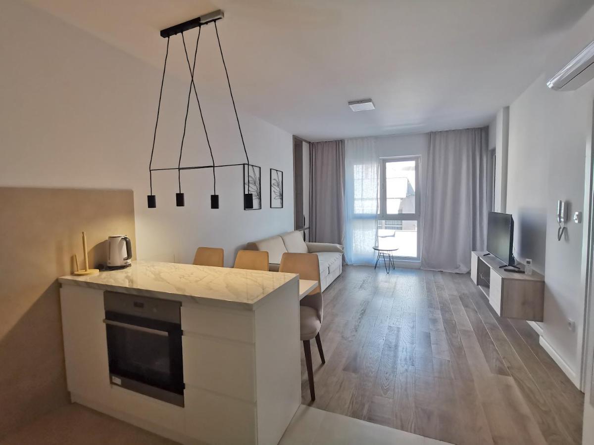 Apartments Lora Zmajeva, 7 Budua Esterno foto