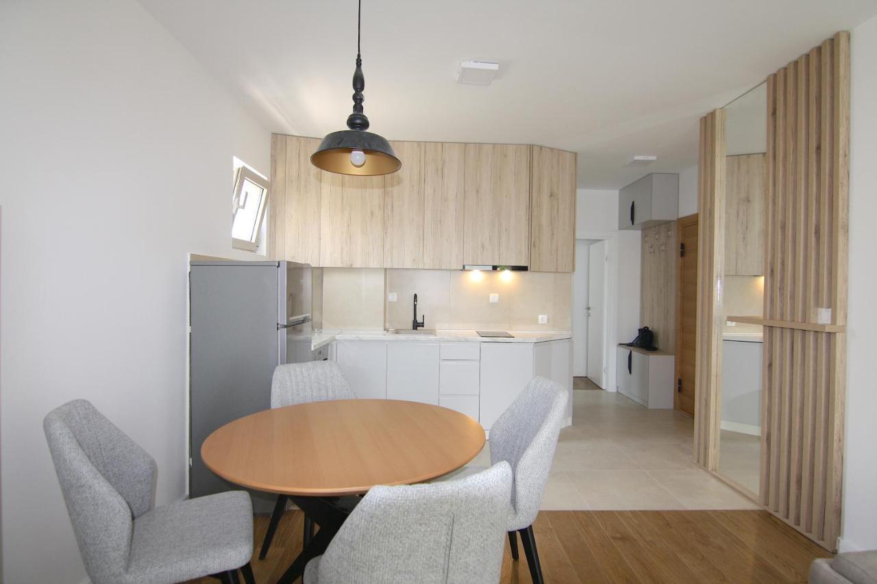 Apartments Lora Zmajeva, 7 Budua Esterno foto